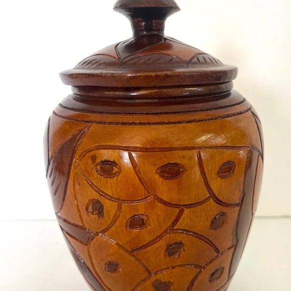 Vintage Hand Carved Ginger Jar - Picture 3 of 4